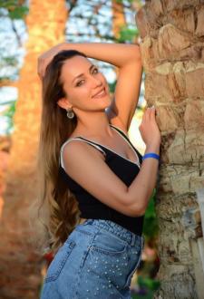 16098-Katerina-Frau-Basel